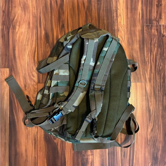 Camouflage Tactical Backpack - Picture 2 of 2